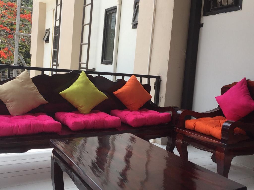 Hostel 108Beds Si Racha Zewnętrze zdjęcie