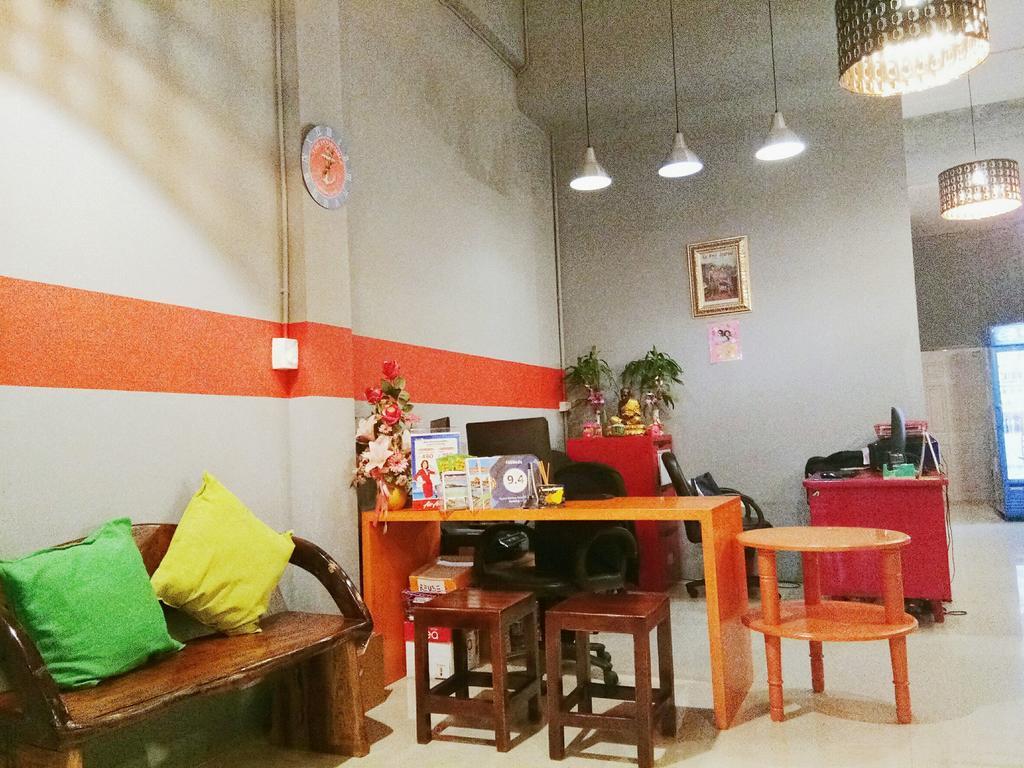 Hostel 108Beds Si Racha Zewnętrze zdjęcie