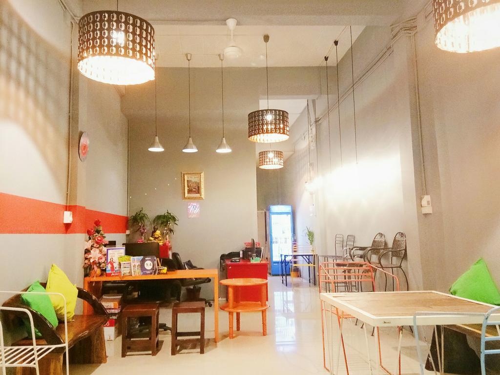 Hostel 108Beds Si Racha Zewnętrze zdjęcie