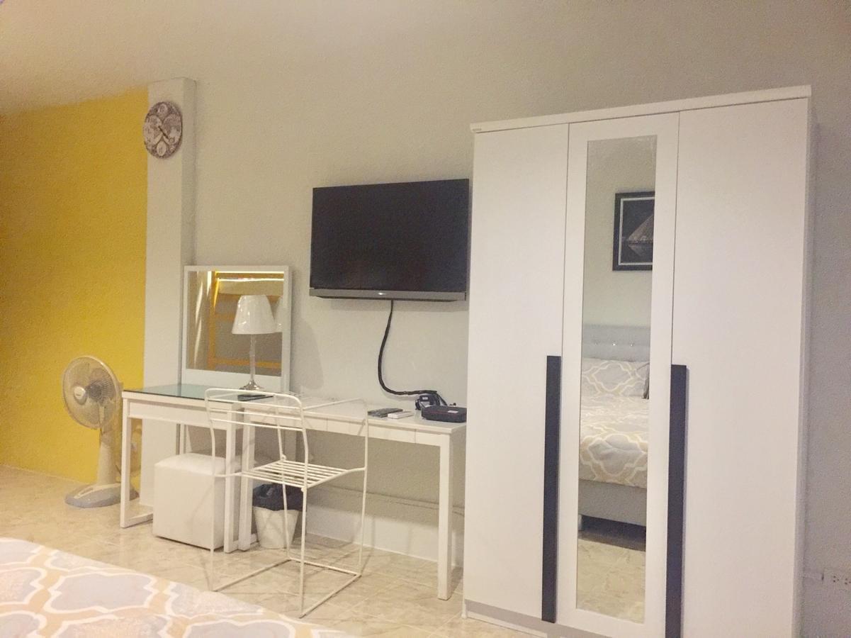 Hostel 108Beds Si Racha Zewnętrze zdjęcie